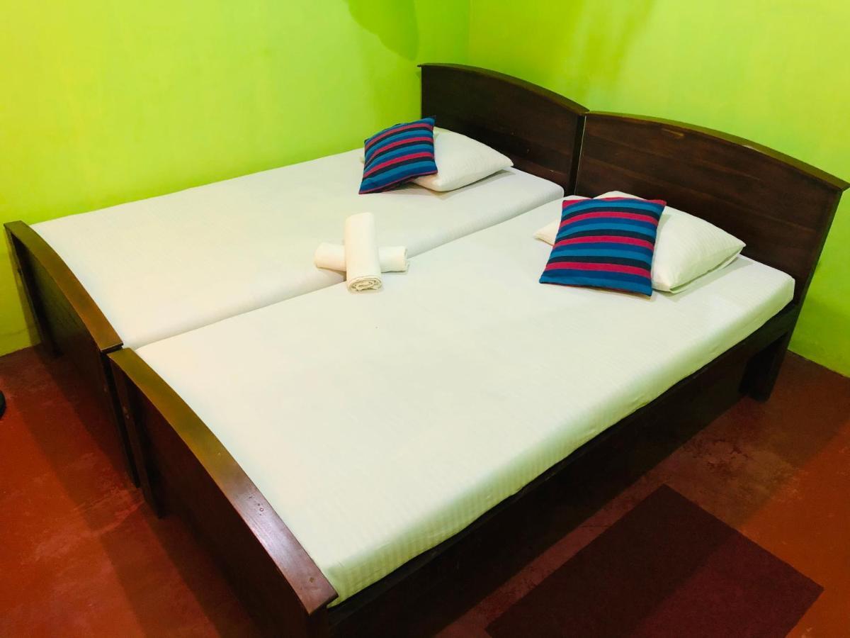 Kumari Guest House Polonnaruwa Exteriör bild