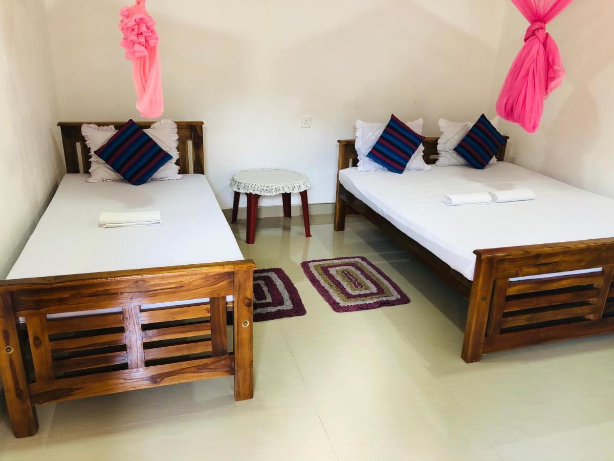 Kumari Guest House Polonnaruwa Exteriör bild